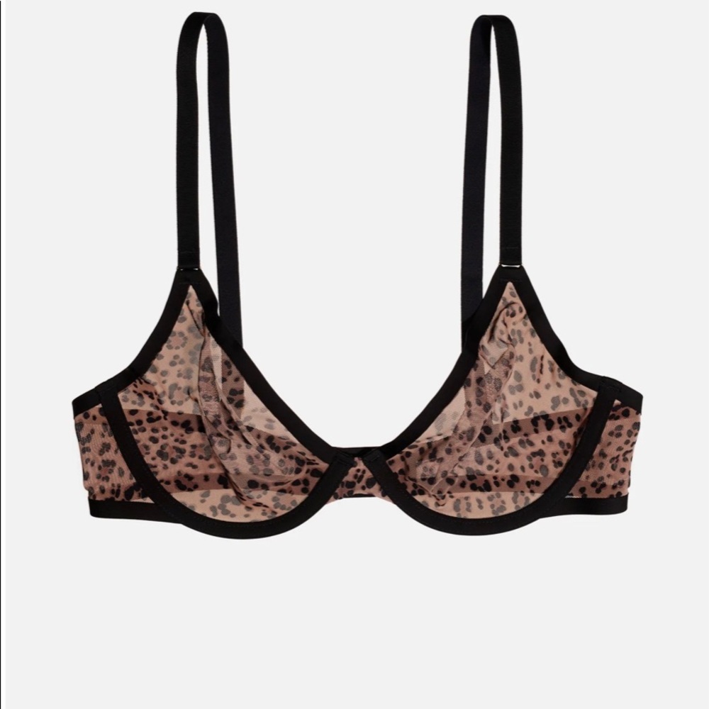 LAST CHANCE! BRAND NEW CUUP The Plunge bra